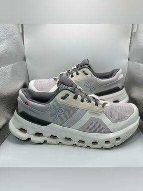 On Cloudrunner 2 Women's Road Running Shoes Frost White Size 8 US / EU 39